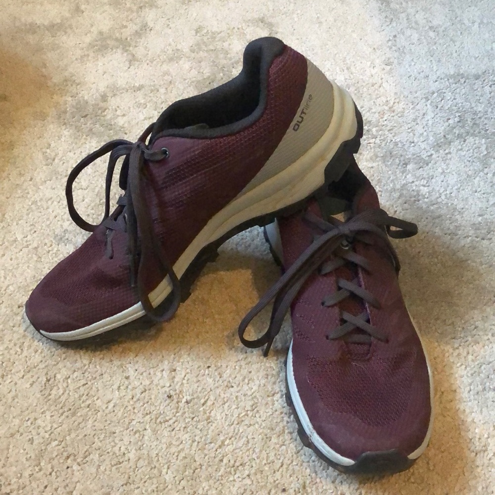 Salomon Women’s Outline Hiking Shoe